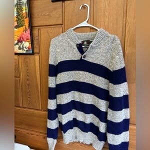 Women’s vintage Gray and Blue Striped wool Sweater size small